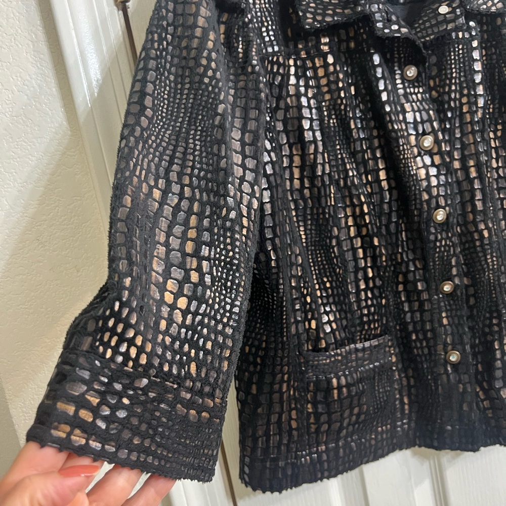 Stylish JM collection Black and gold Women's metallic Jacket size 14p - Picture 2 of 7